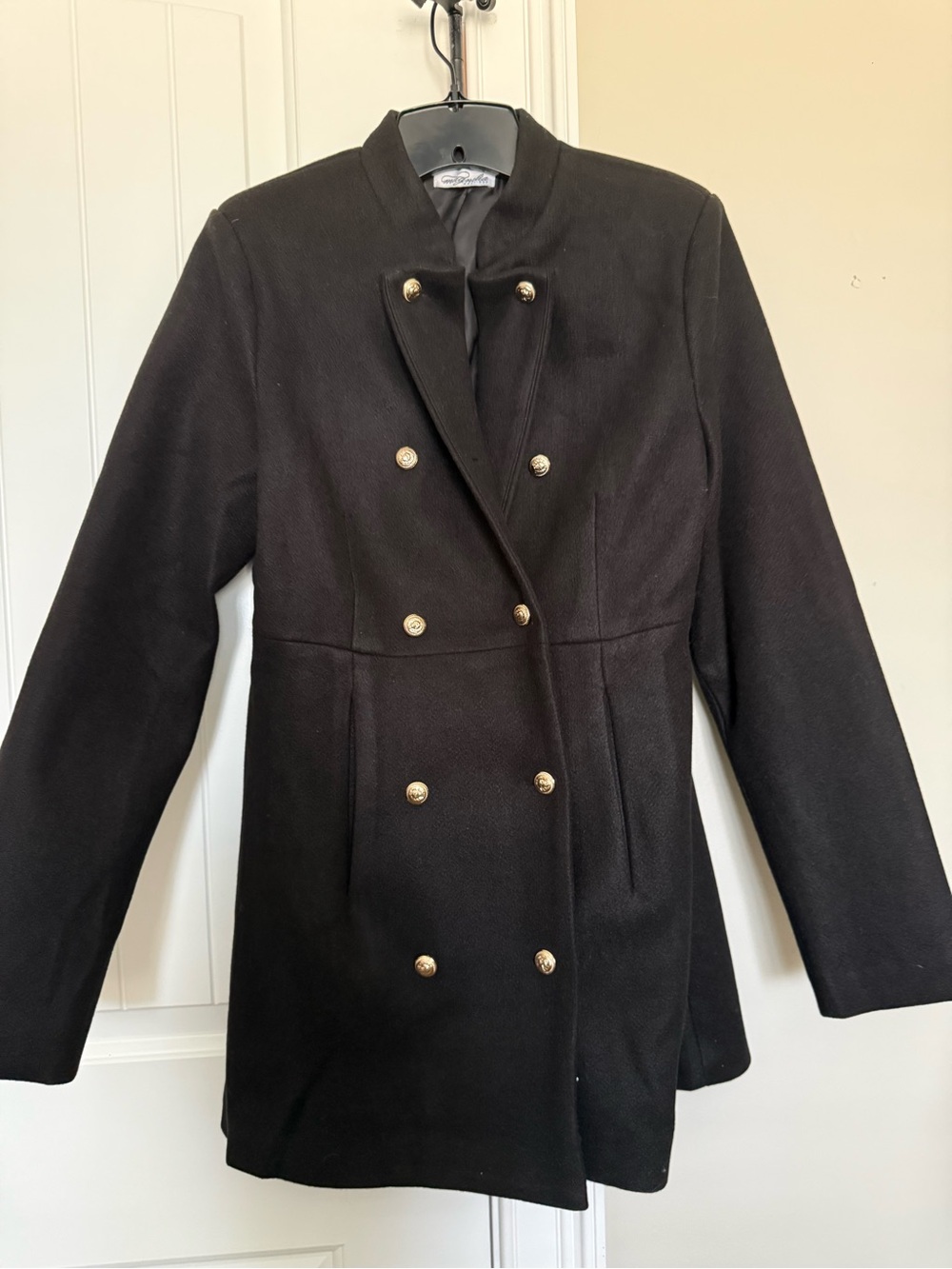 Double-Breasted Black Women's Coat with Gold Buttons Peat Coat Driving length